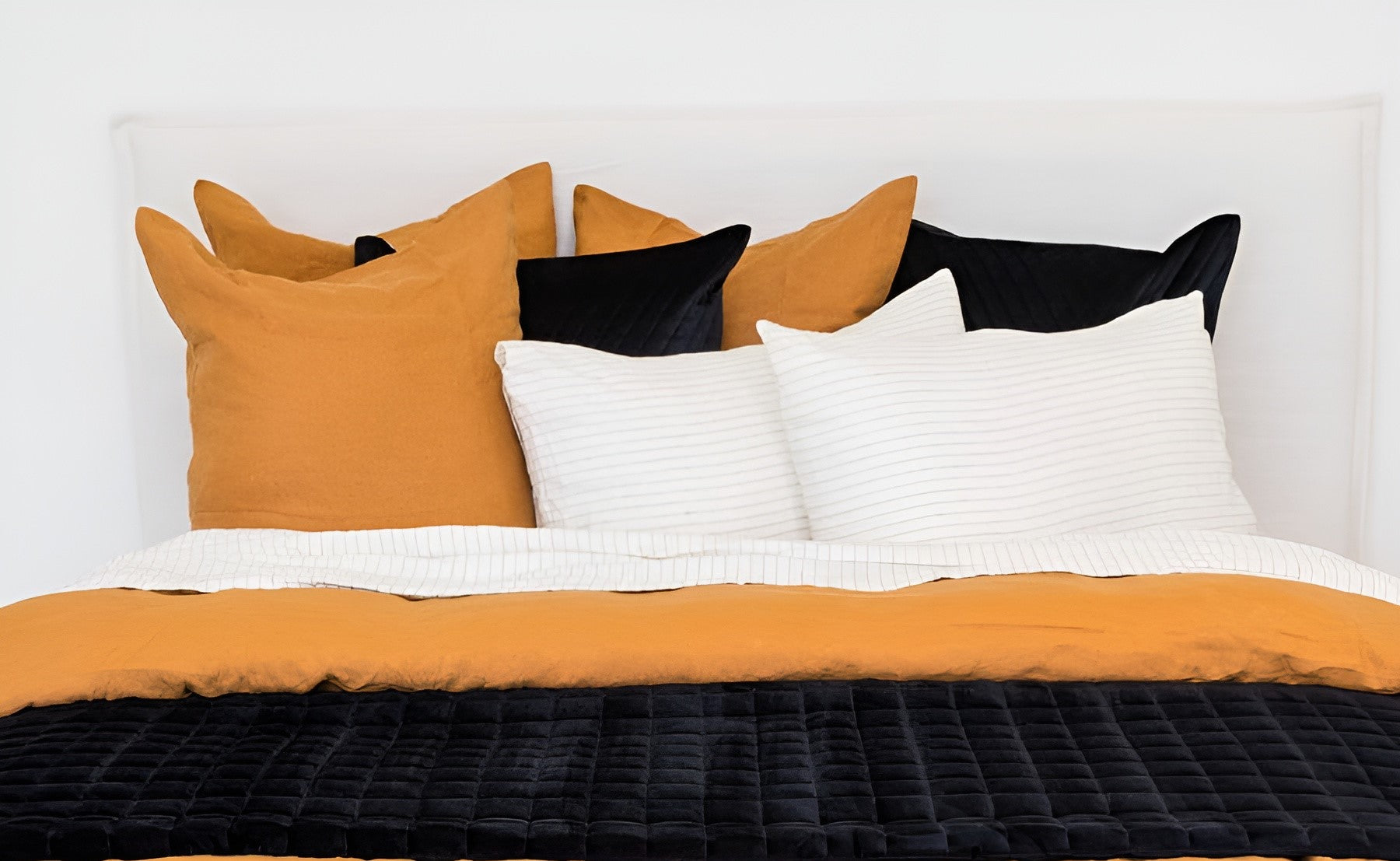 Pillows & Pillow Covers