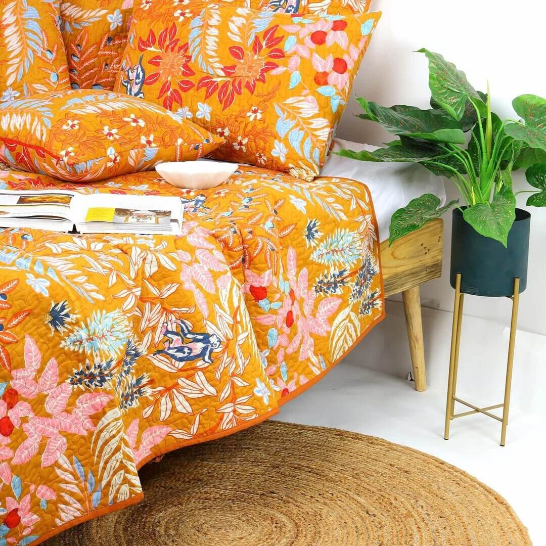 Leaf Patterned Design Doona King Size - Orange