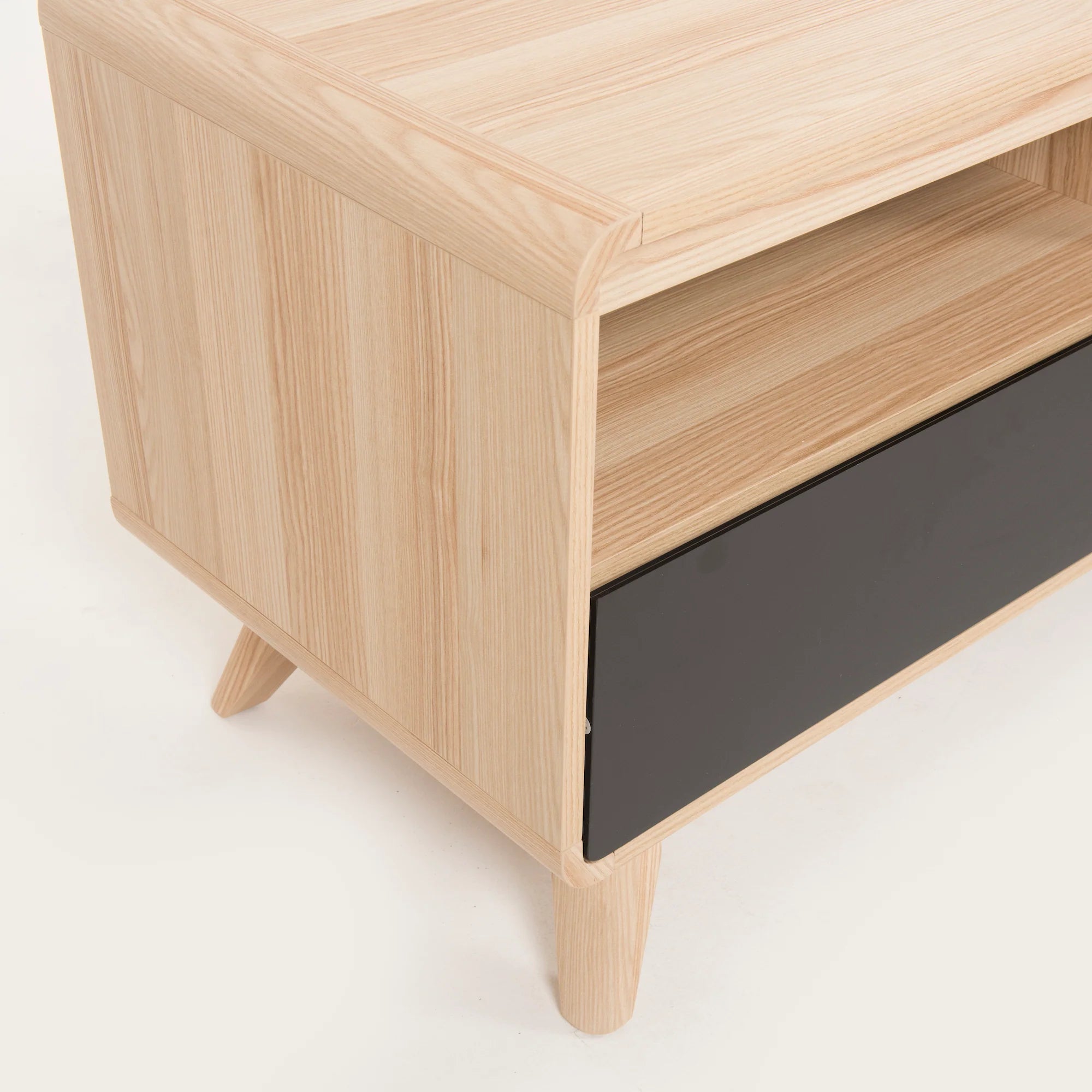 Urban-inspired Entertainment Unit (Available in 2 colors)