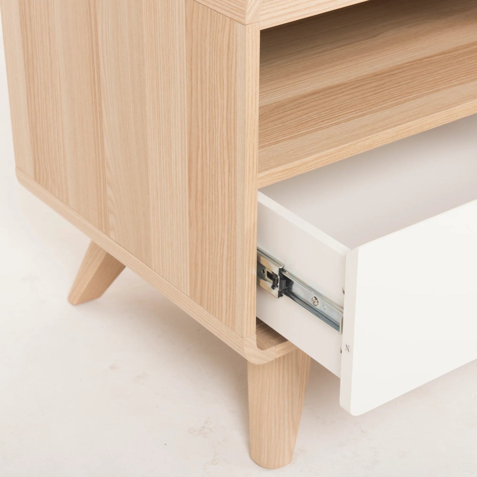 Urban-inspired Entertainment Unit (Available in 2 colors)