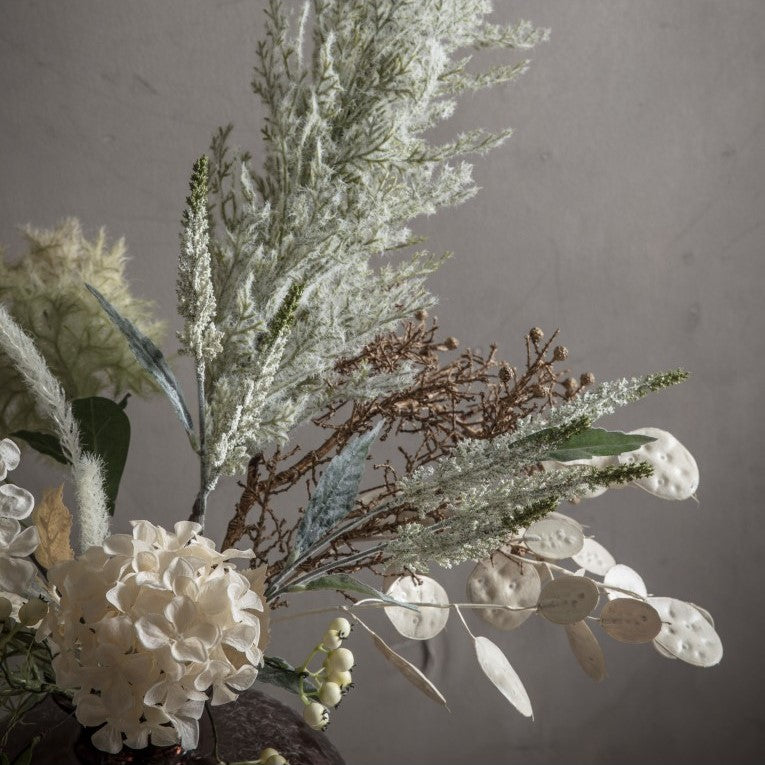 Dusty Elegance Dry Look Artificial Pampas Grass