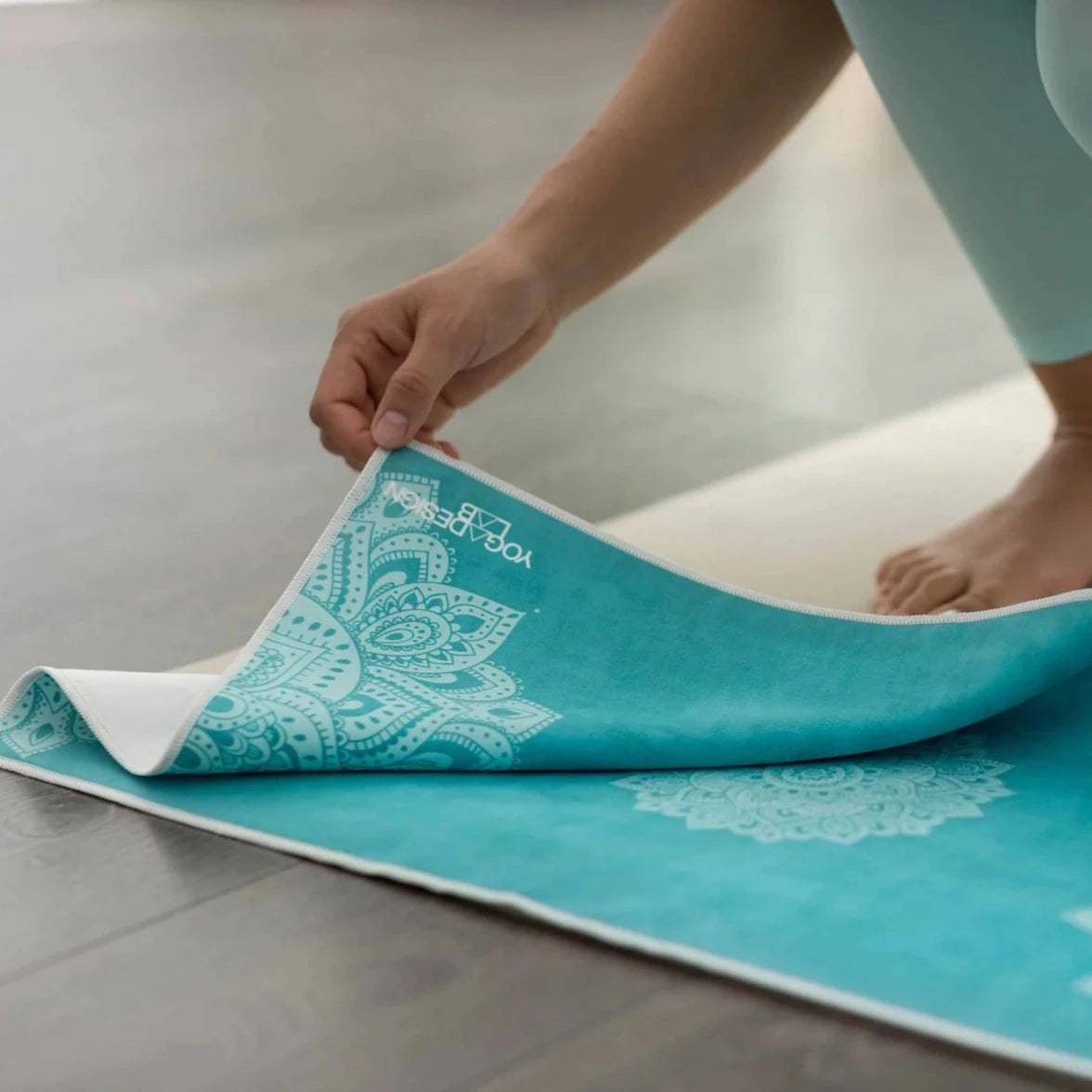 Eco-Friendly Design Lab Hand Yoga Towel - Mandala Turquoise