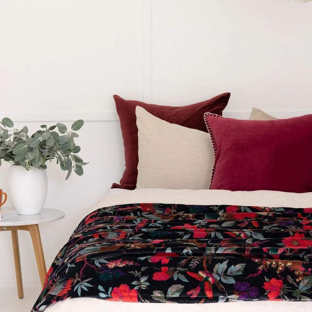 Floral Decorative Velvet Blanket Quilt - Black