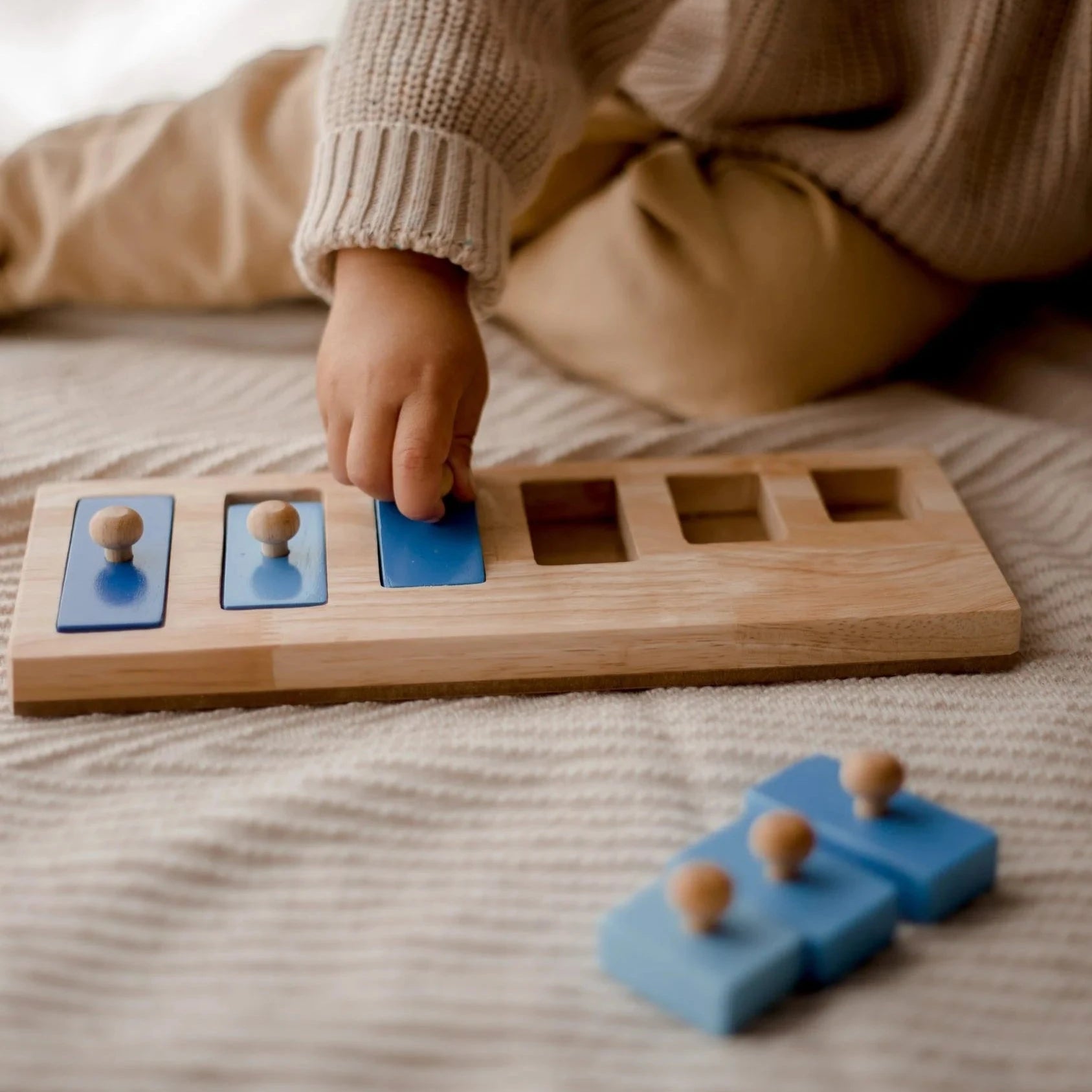 Fun Play Short - Tall Knob Puzzle