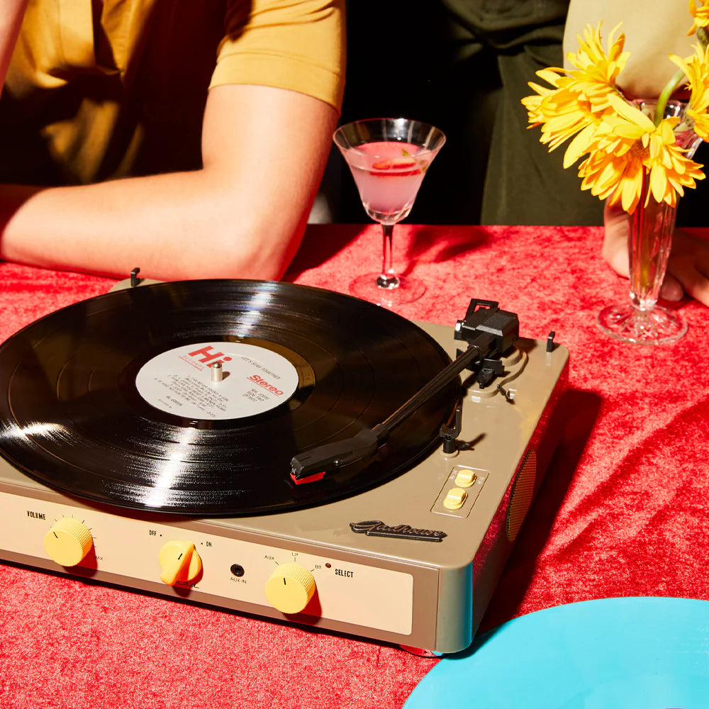 Gadhouse Brad MKII Record Player + Storage Crate - Ivory