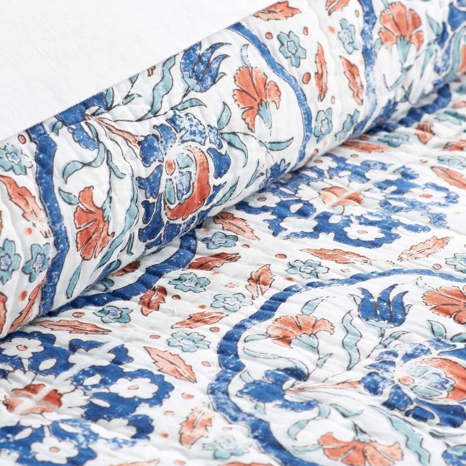 Indian Handmade Woodcut Medallion Design Doona King Size