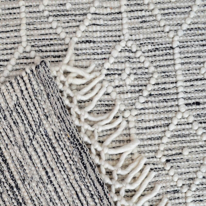 Mystique Geometric Pattern Woollen Rug (Available in 4 Sizes)