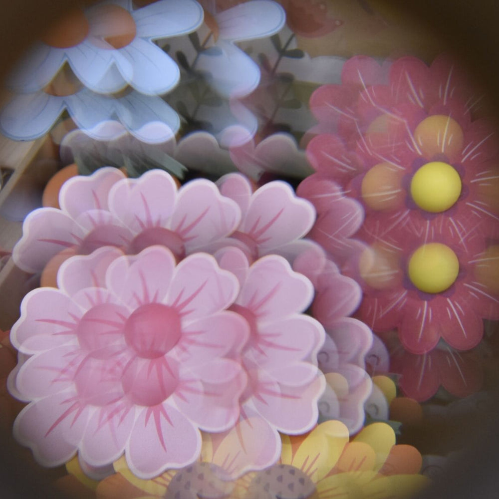 Little Explorer - Wooden Bee Kaleidoscope Prism