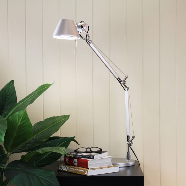 Retro-Inspired Adjustable Task Lamp (Available in 3 Colors)