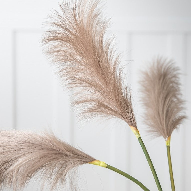 Set of 5 Soft Artificial Goma Feather Stems (Available in 3 Colors)