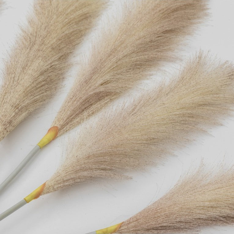 Set of 5 Soft Artificial Goma Feather Stems (Available in 3 Colors)