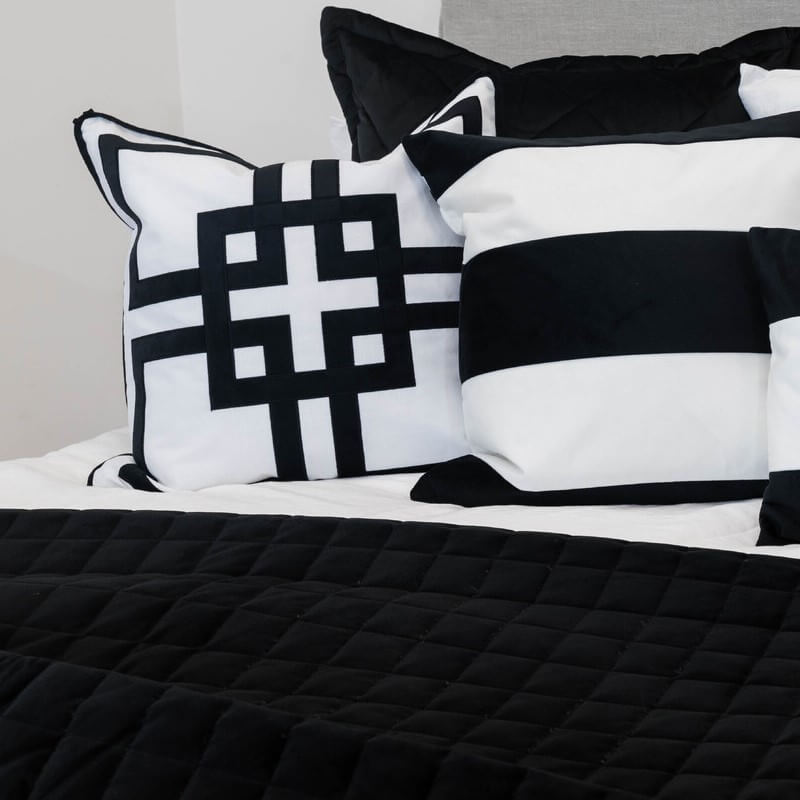 Tempt Grand Bedding Superior Comforter - Black