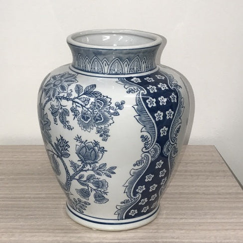 Timeless Elegance Nanjing Vase - 28cms