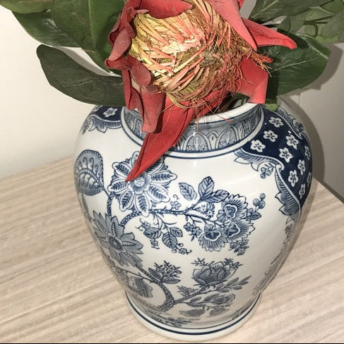 Timeless Elegance Nanjing Vase - 28cms