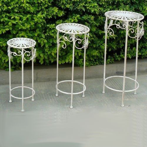 Distressed White Set of 3 Nesting Outdoor Planter Stands