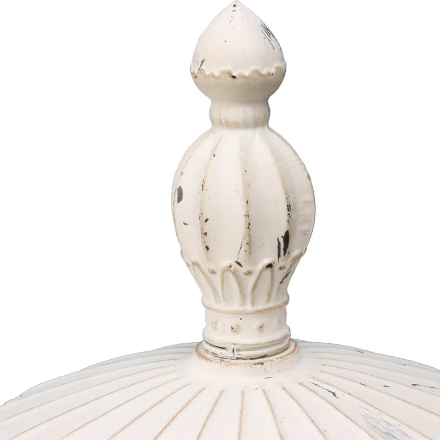 Antique White Garden Candle Lamplight