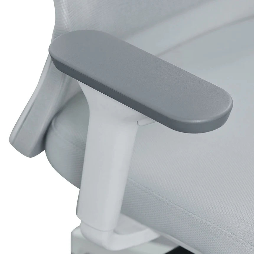 Aero Sync Mesh Office Chair - White