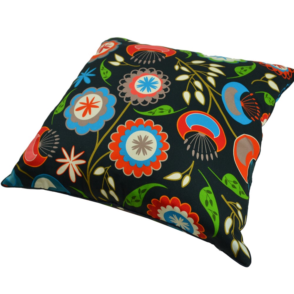 Attractive Skandi Cushion With Recycled Fill 45 X 45cms