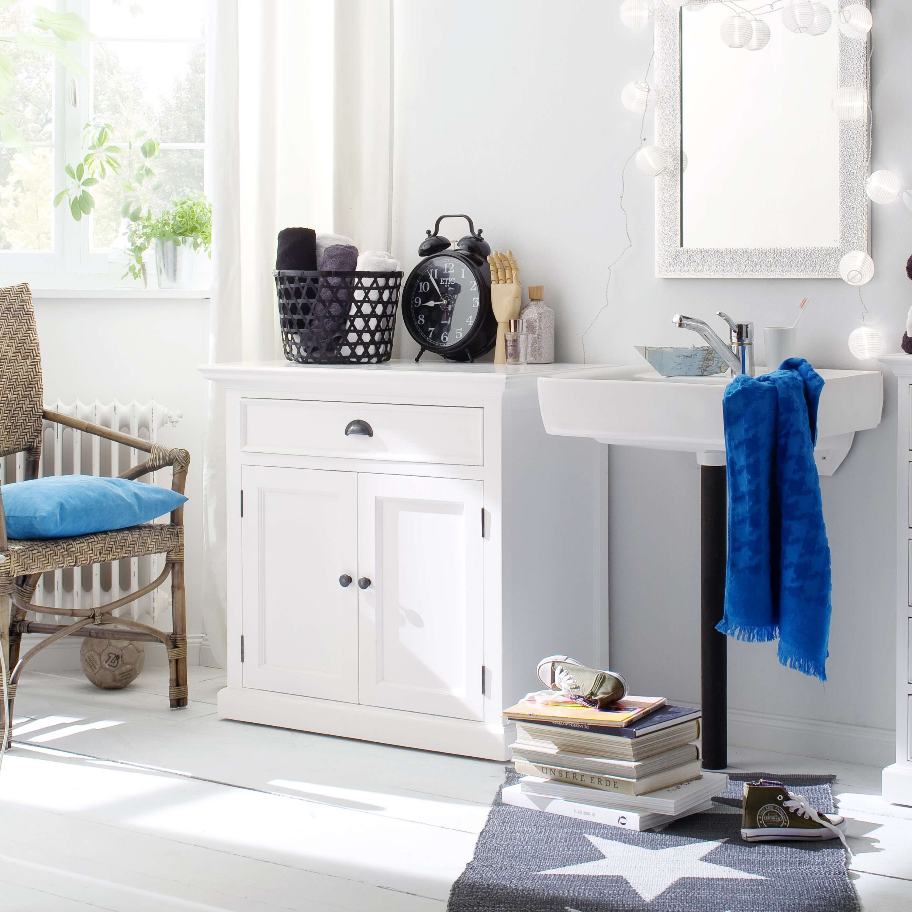 Classic Farmhouse 1 Drawer 2 Doors White