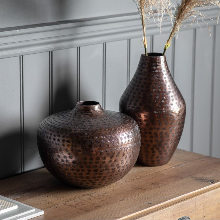 Eye-Catching Vase with Light Aged Effect (Available in 2 Styles)
