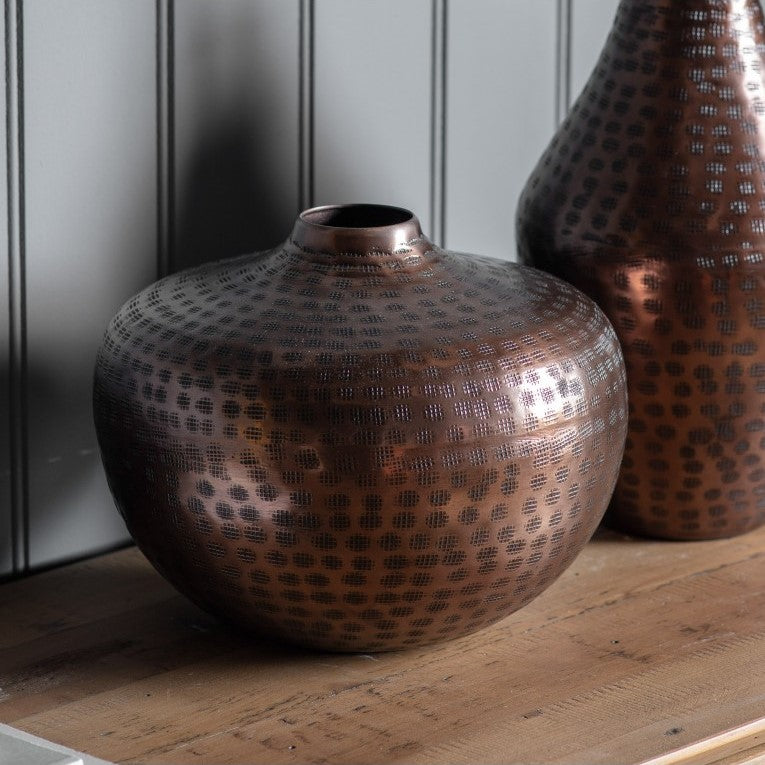 Eye-Catching Vase with Light Aged Effect (Available in 2 Styles)