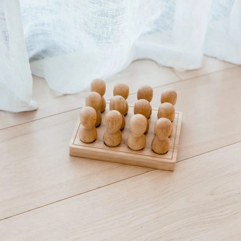 Large Natural Wood People Playset In Tray