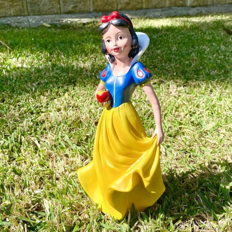 Retreat Garden Decor - Snow White
