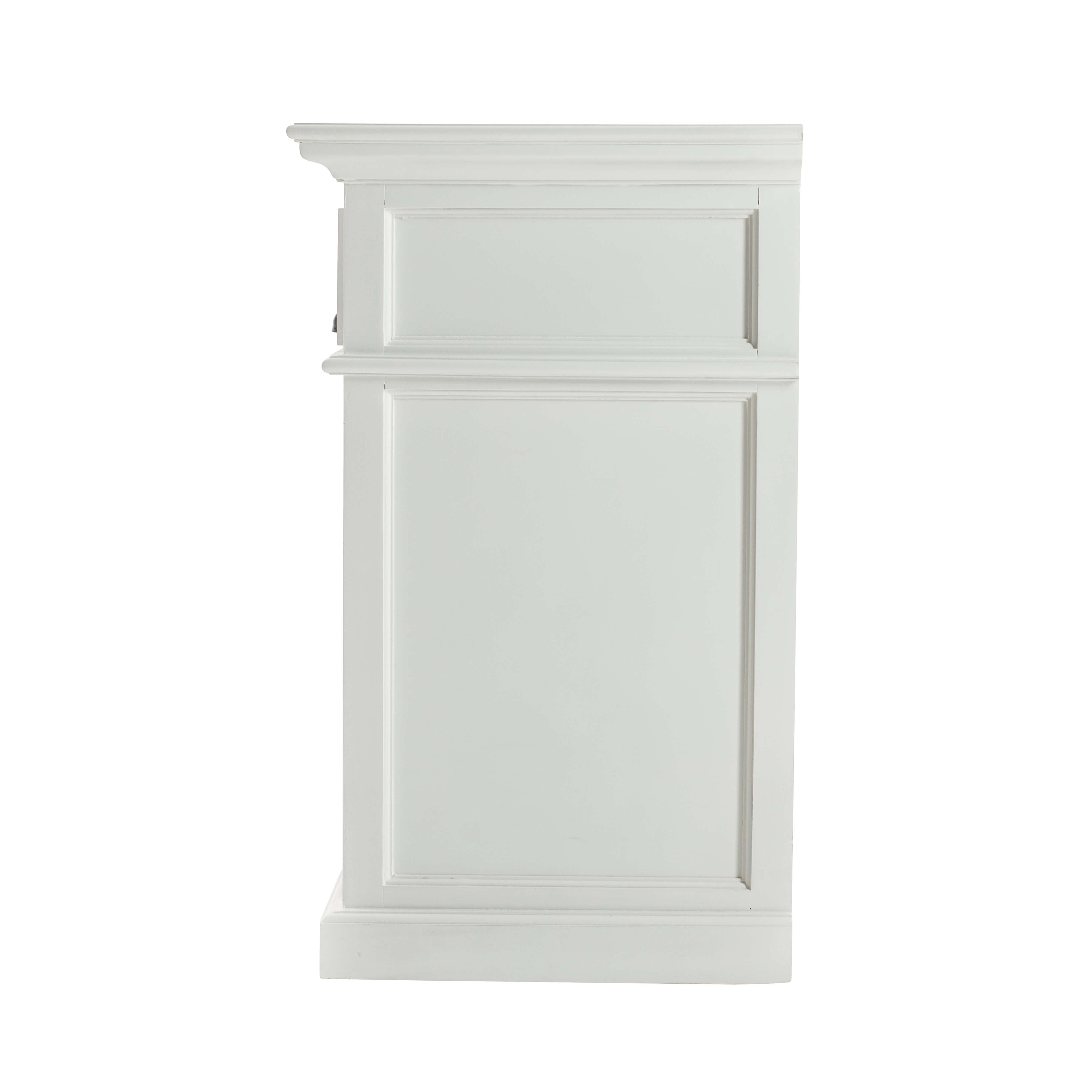 Classic Farmhouse Kitchen Buffet with 4 Drawers 2 Doors & 2 Baskets