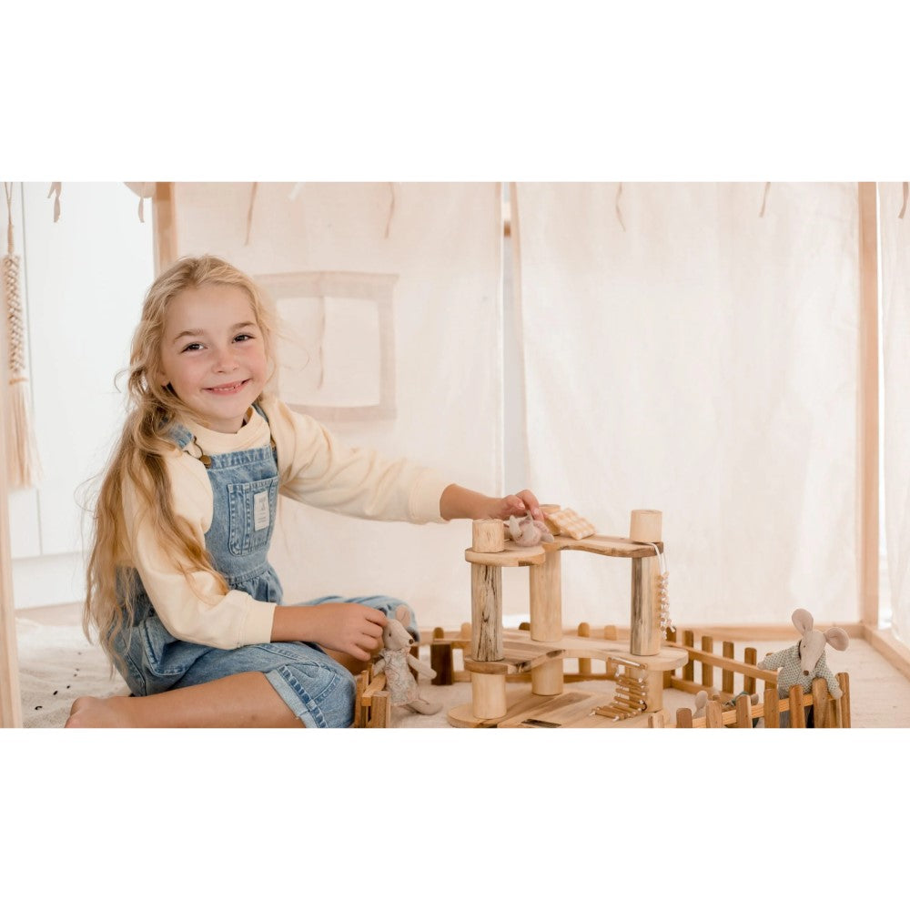 Tree House Construction Activity - Set of 40