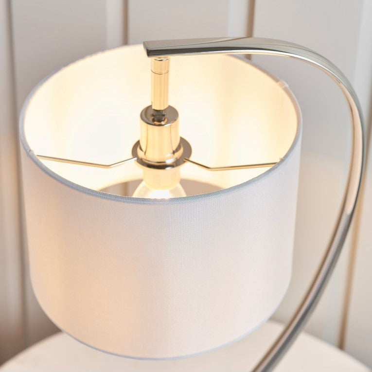 Vintage Opulence In Elegantly Arched Table Lamp