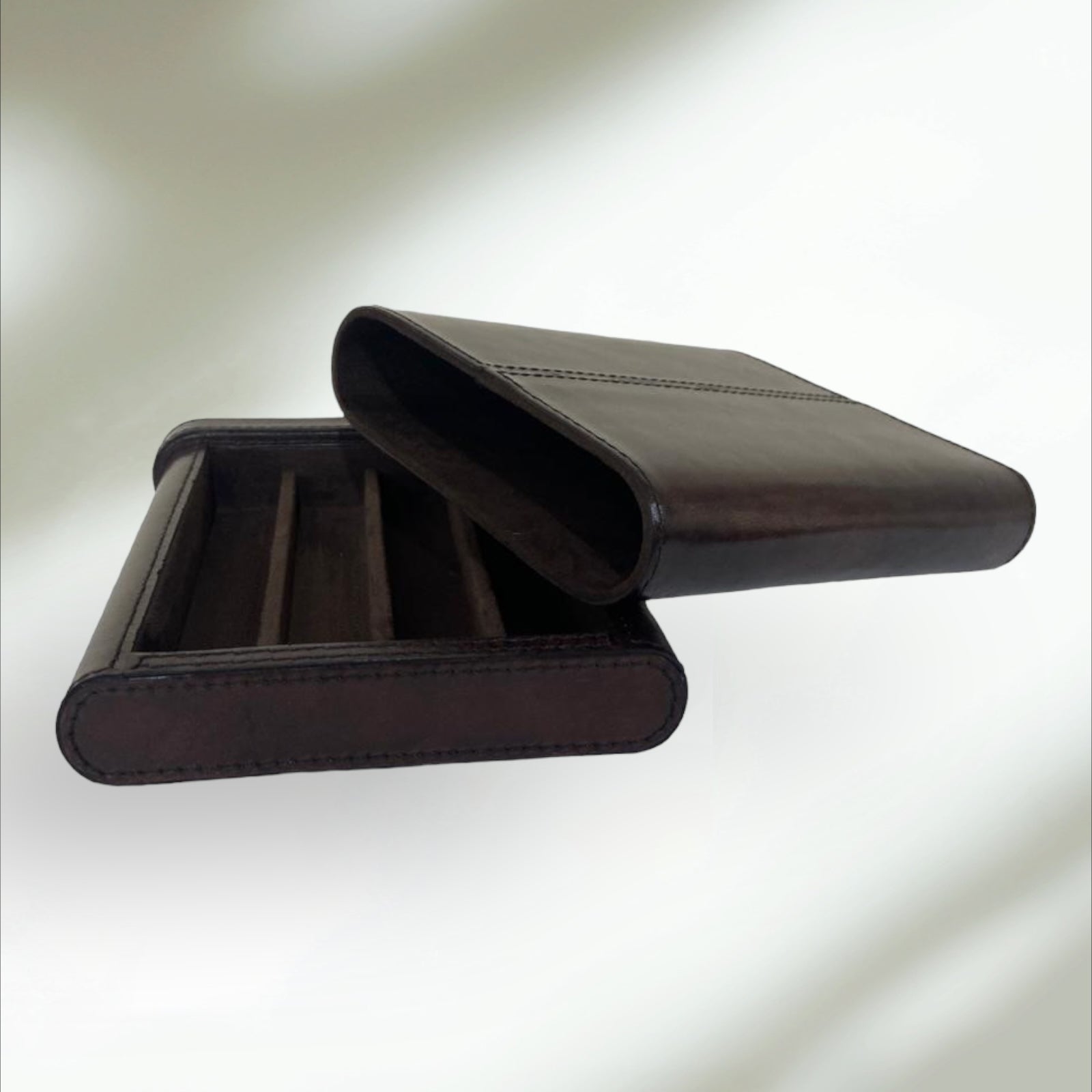 Elegant 4 Cigars Leather Carry Case (Available in 2 Colors)