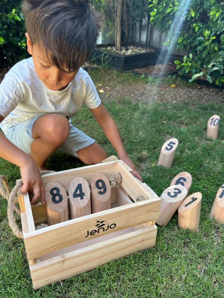 Scatter Hardwood Throwing Outdoor Game